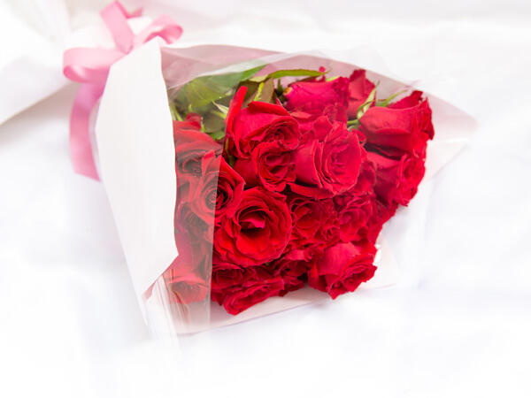 バラの花束 30本